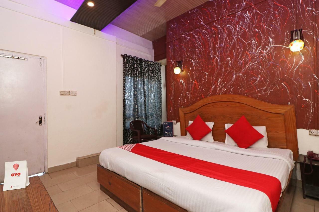 Oyo 43505 Hotel The White House Hisār Exteriör bild