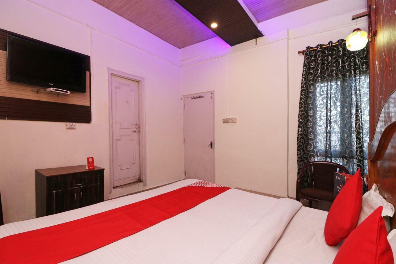 Oyo 43505 Hotel The White House Hisār Exteriör bild